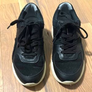 Black Sneakers with White Soles Everlane